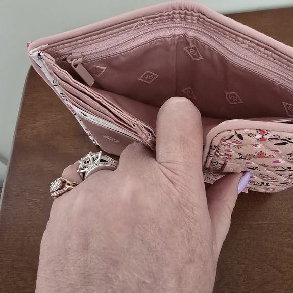 Vera Bradley Riley Pink Floral Women's Wallet - Picture 5 of 7